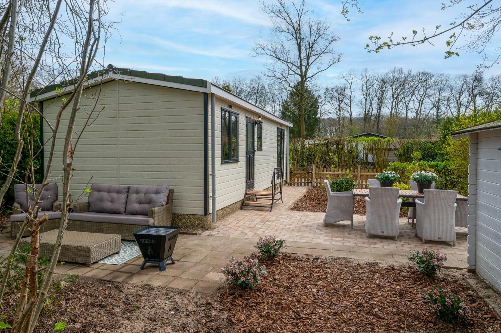 Hotel Chique Chalet Met Zicht Over De Weilanden Op De Veluwe Epe Exterior photo